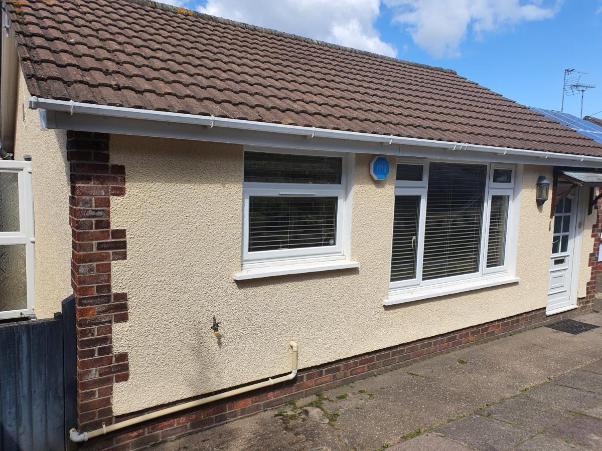 The Mumbles - Bungalow - 2 Bedrooms - Pet Friendly Swansea Exterior photo